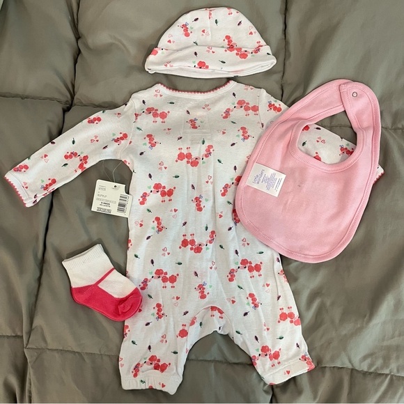 Little Wonders 4 Piece Layette Poodle Set - Size 0 - 3 Months - Picture 2 of 7